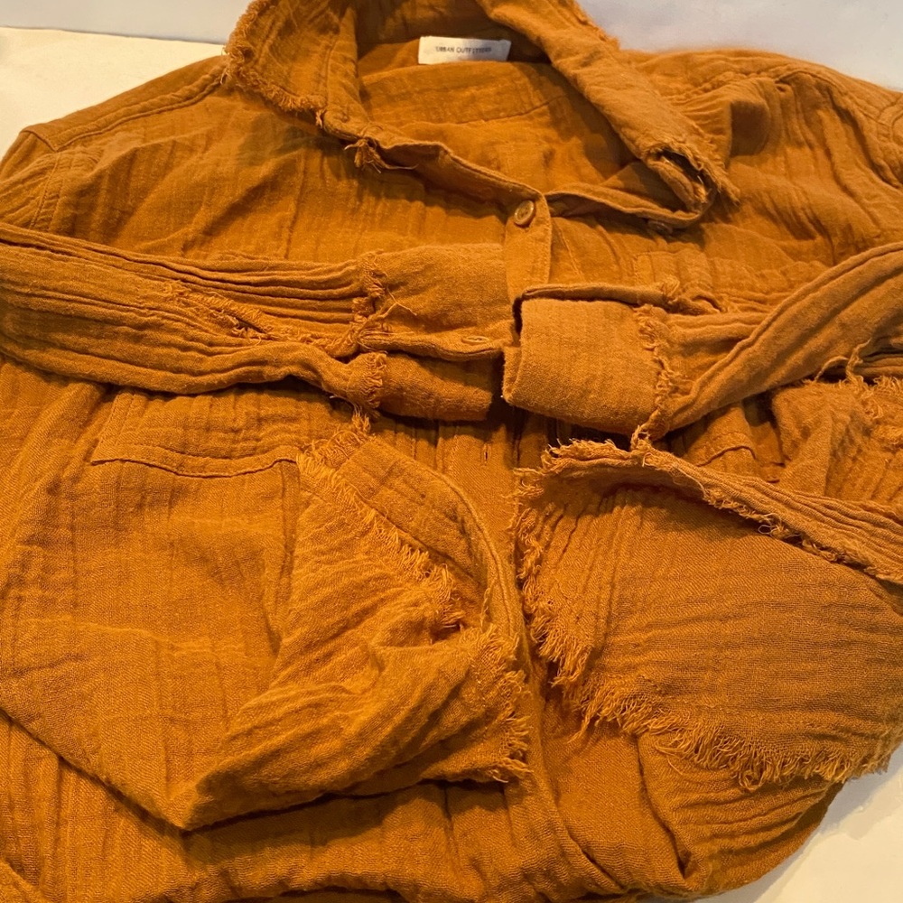 Urban Outfitters Luca Gauzy Cotton Button-Down Shirt - Picture 6 of 7